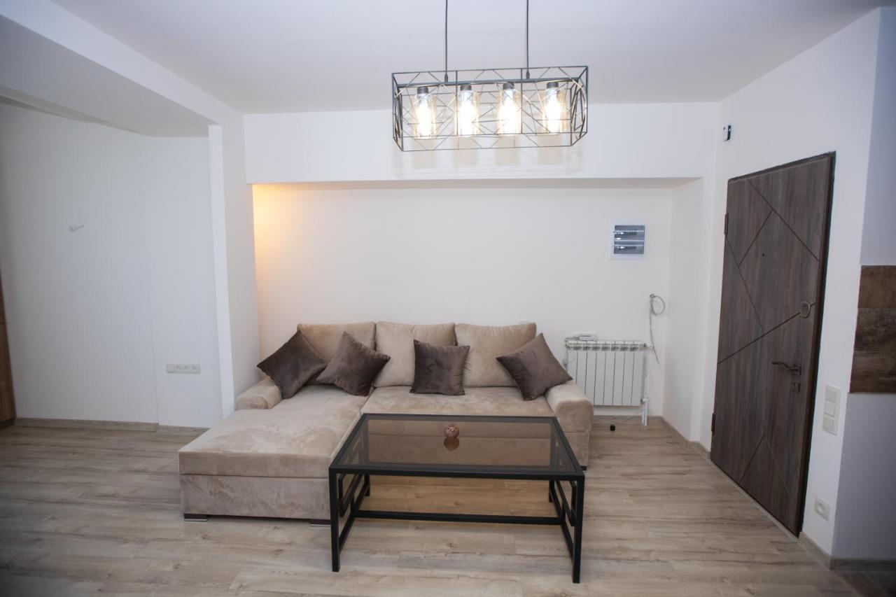 Yereone Hotel Apartment Erivan Dış mekan fotoğraf