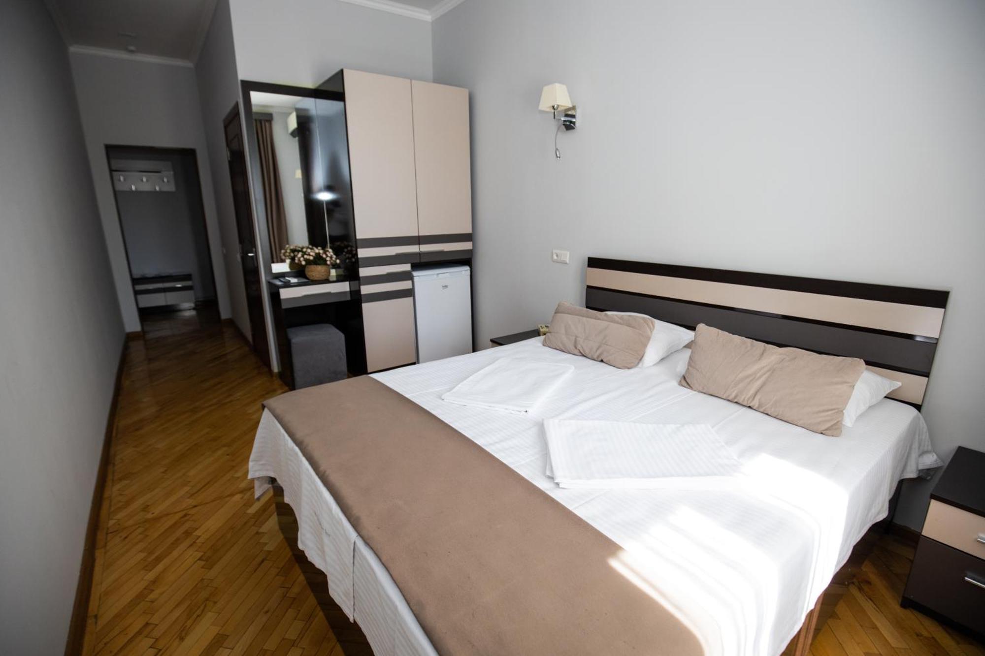 Yereone Hotel Apartment Erivan Dış mekan fotoğraf