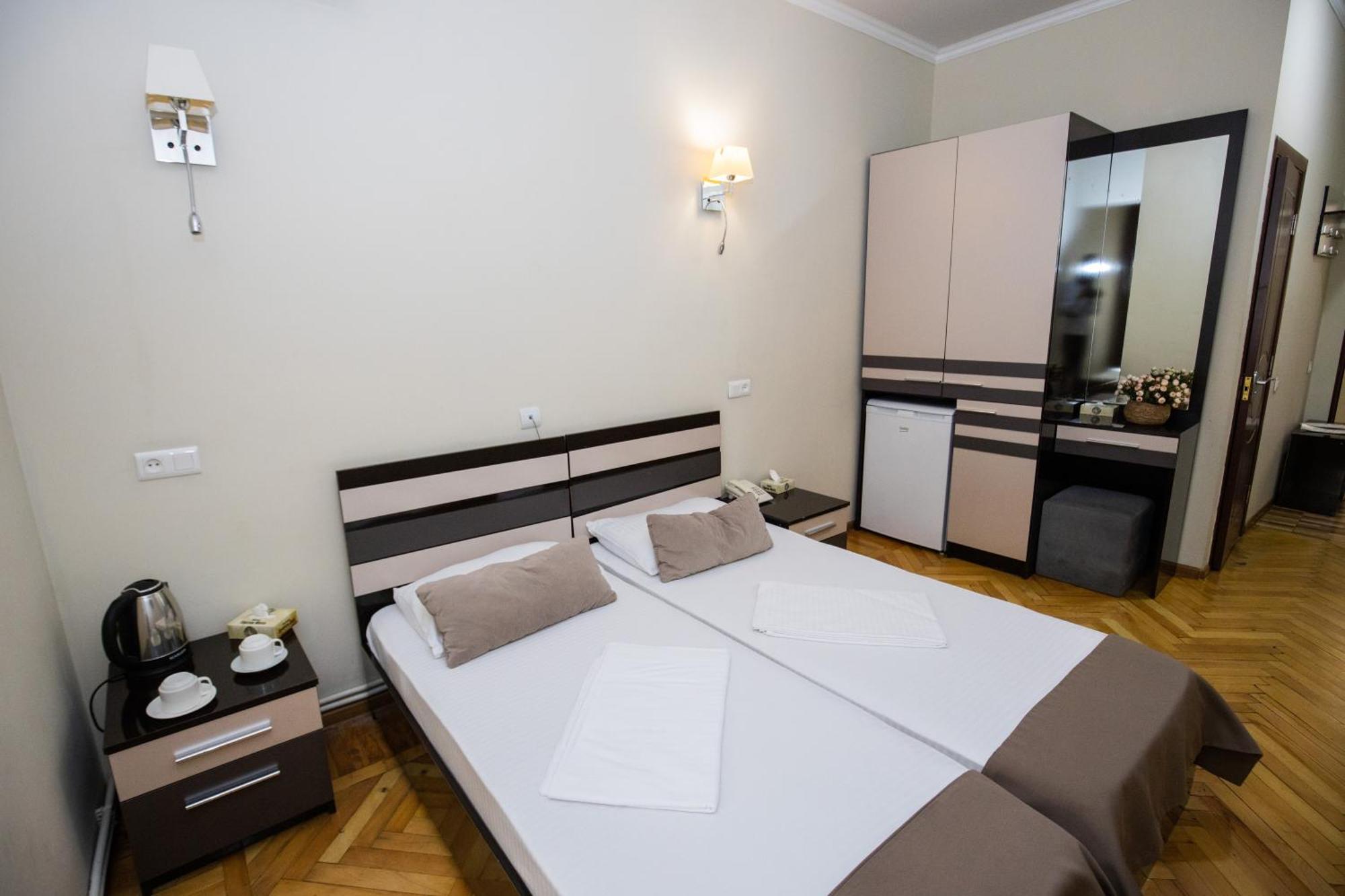 Yereone Hotel Apartment Erivan Dış mekan fotoğraf
