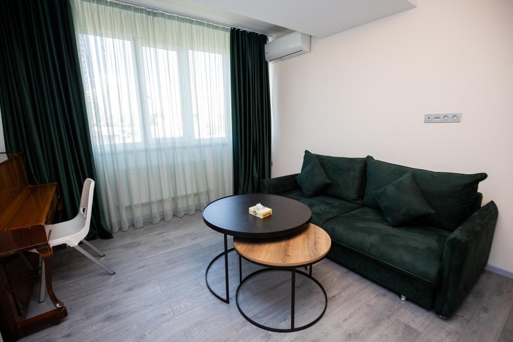 Yereone Hotel Apartment Erivan Dış mekan fotoğraf