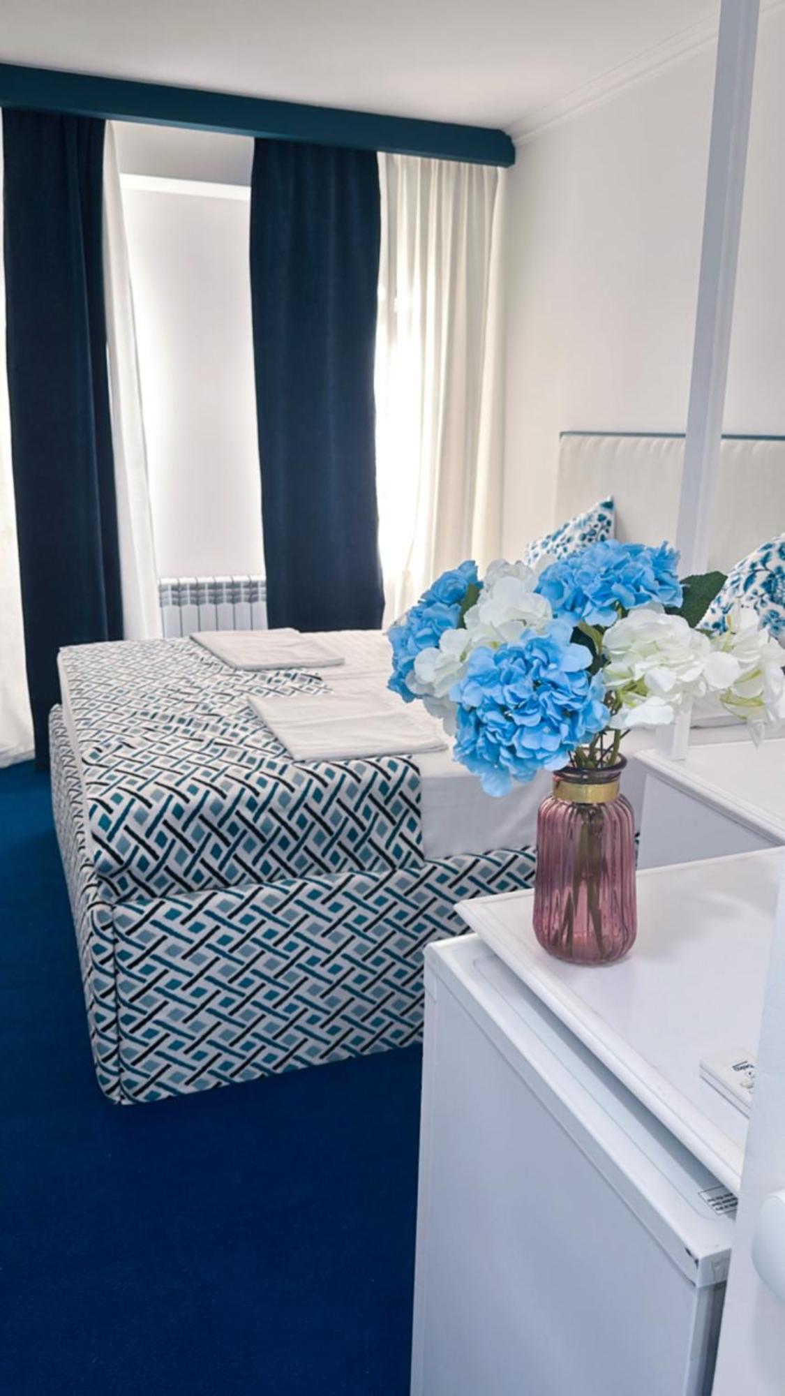 Yereone Hotel Apartment Erivan Dış mekan fotoğraf